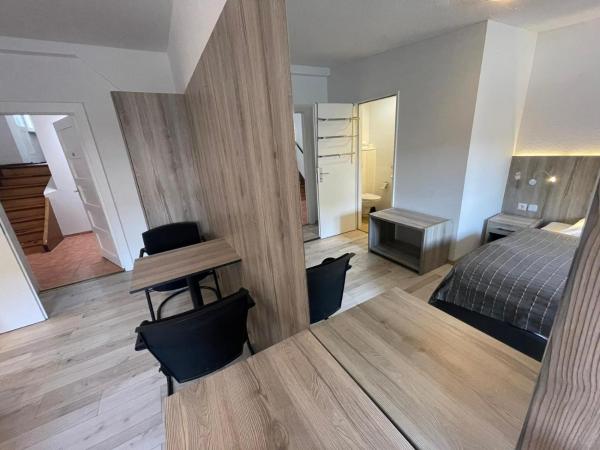 Pension Der Kretaner : photo 2 de la chambre chambre double ou lits jumeaux avec salle de bains privative