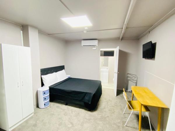 HIT Hostel : photo 1 de la chambre chambre double avec salle de bains privative