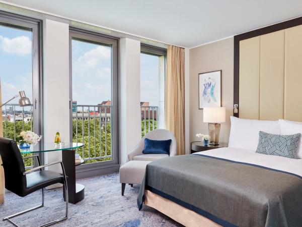 Hotel Kö59 Düsseldorf - Member of Hommage Luxury Hotels Collection : photo 1 de la chambre chambre supérieure lit queen-size