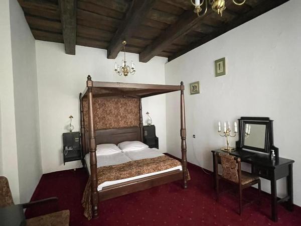 Hotel Dwór Polski : photo 2 de la chambre suite familiale