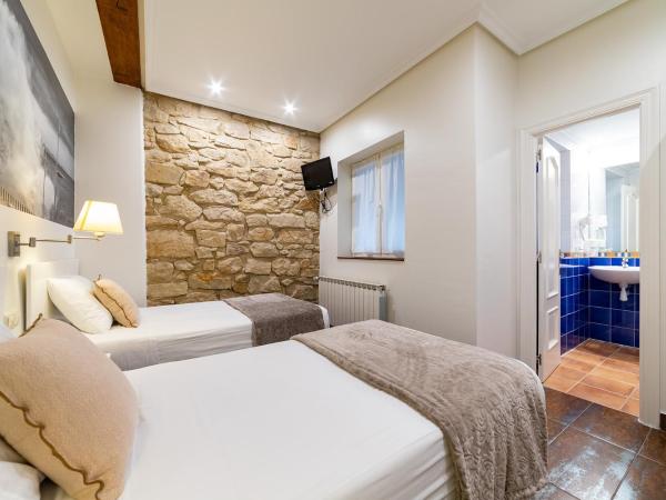 Pension Aida : photo 3 de la chambre chambre lits jumeaux intérieur