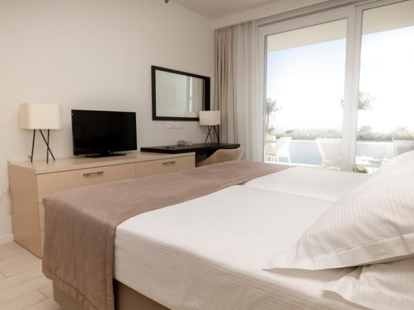 Romana Beach Resort : photo 7 de la chambre suite junior avec piscine privée - vue sur mer