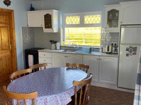 Rose Cottage : photo 7 de la chambre maison de vacances