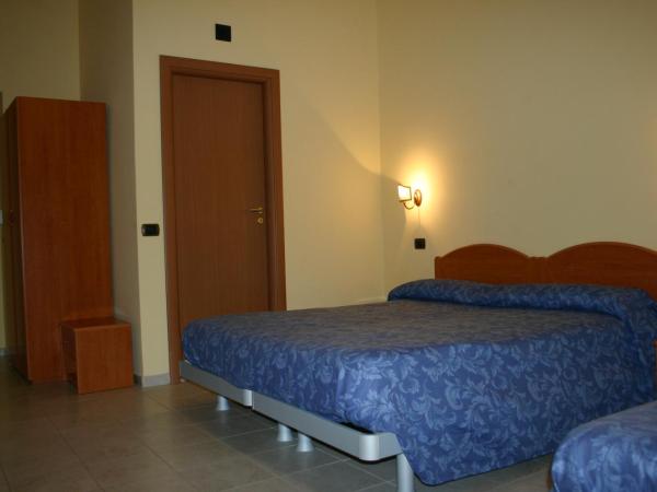 Hotel Milano : photo 4 de la chambre chambre quadruple