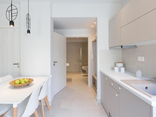 Calmare suites : photo 6 de la chambre studio - accessible aux personnes à mobilité réduite