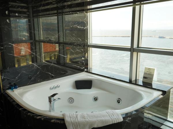 Pasaport Pier Hotel : photo 4 de la chambre suite exécutive