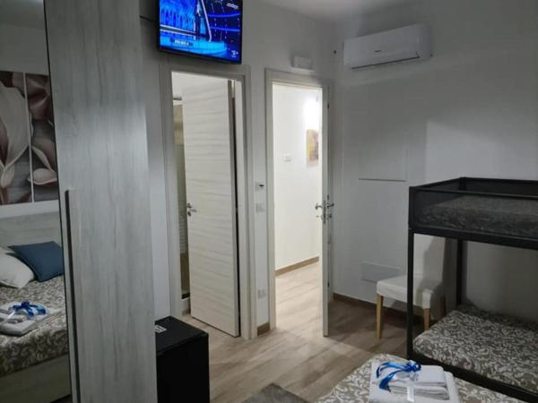 B&B Villa Chiara Bed and Breakfast : photo 9 de la chambre chambre double ou lits jumeaux supérieure - vue sur montagnes