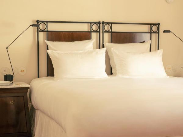 Hotel la Ponche : photo 4 de la chambre chambre deluxe - vue sur mer