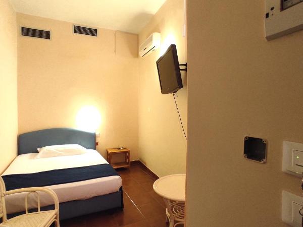 Hotel Rita Major : photo 1 de la chambre petite chambre double
