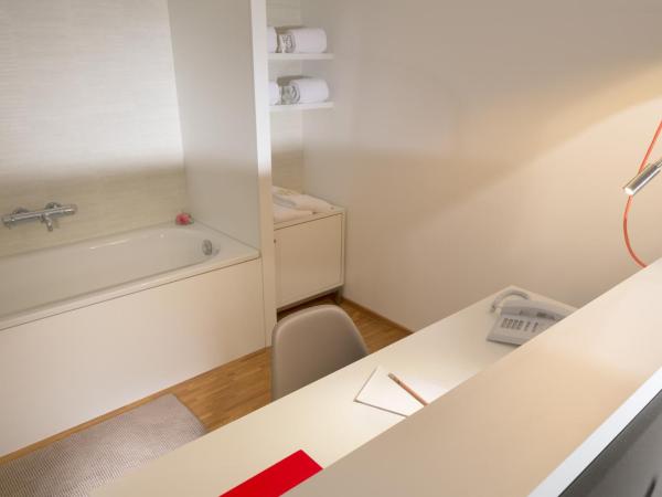 V-Hotel : photo 4 de la chambre suite
