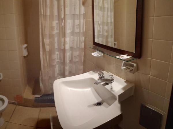 Crystal Hotel : photo 3 de la chambre chambre triple standard