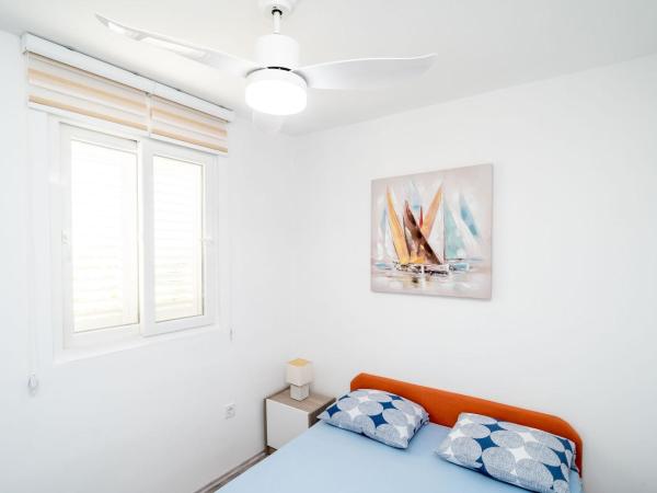 Apartment & Rooms Alan : photo 5 de la chambre chambre double avec salle de bains commune