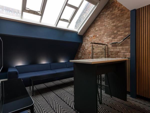 Velvet Hotel : photo 3 de la chambre suite penthouse