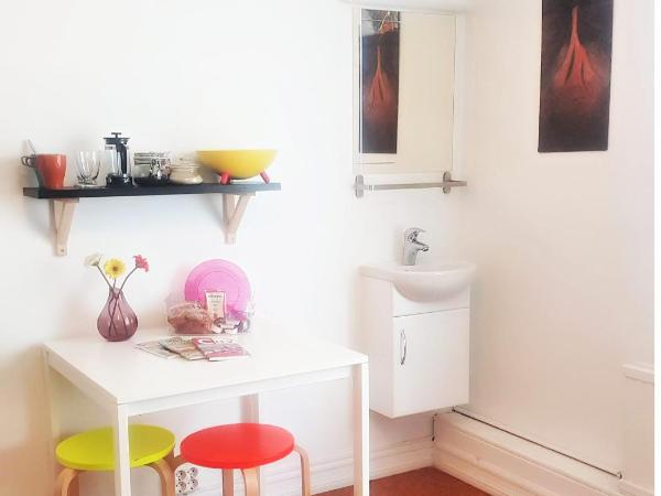 Refurinn Reykjavik Guesthouse : photo 4 de la chambre chambre double