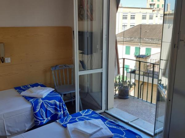 Hotel Guesthouse MASSENA : photo 2 de la chambre chambre lits jumeaux Économique