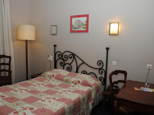 Grand Hôtel du Cours : photo 1 de la chambre chambre lits jumeaux avec baignoire
