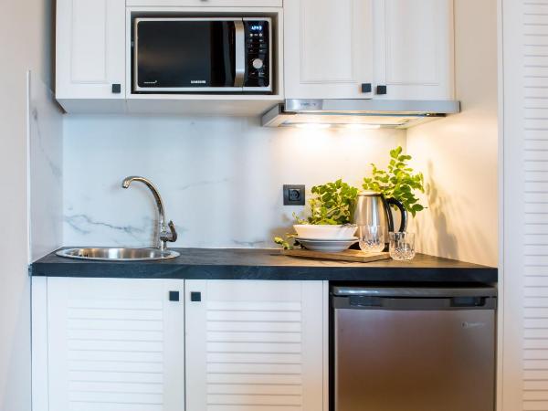 Marni Village : photo 10 de la chambre studio avec piscine privative