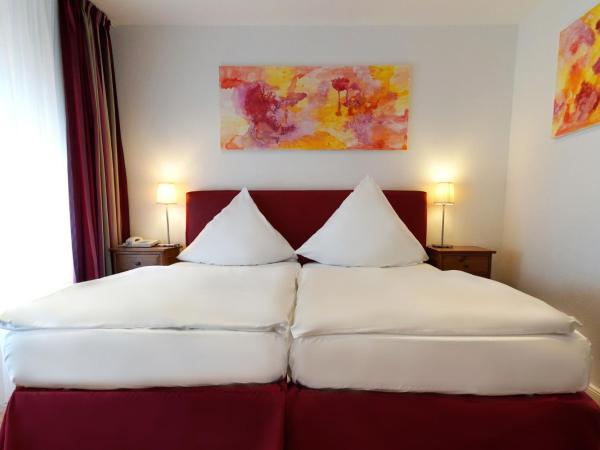 Hotel im Kupferkessel : photo 8 de la chambre chambre double avec salle de bains privative