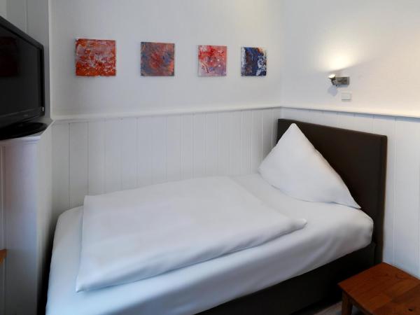 Hotel im Kupferkessel : photo 3 de la chambre chambre simple avec salle de bains commune