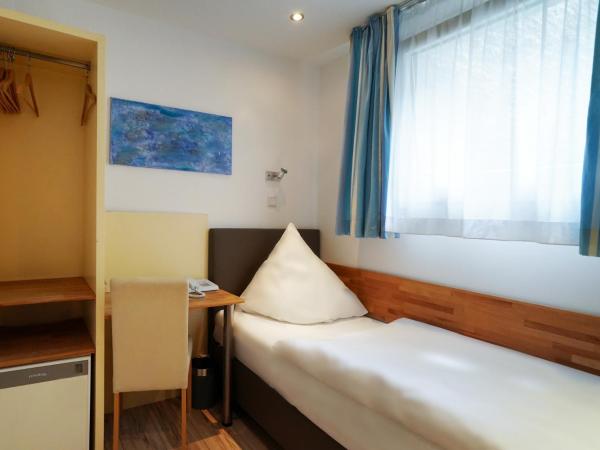 Hotel im Kupferkessel : photo 3 de la chambre chambre simple avec salle de bains privative