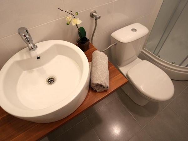 Guesthouse Villa Maggie : photo 5 de la chambre chambre lits jumeaux avec terrasse