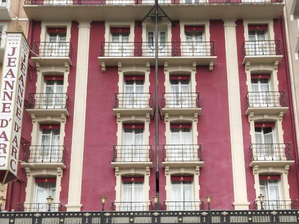 Hôtel Jeanne d'Arc : photo 1 de la chambre chambre double - vue sur montagne
