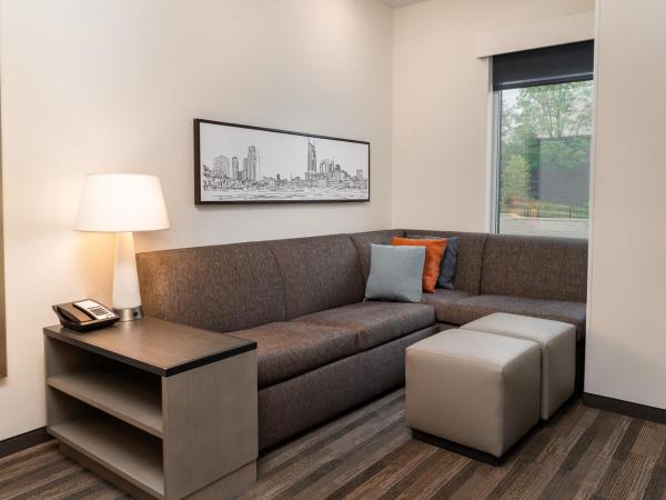 Hyatt House Nashville Airport : photo 4 de la chambre king studio suite with kitchen and sofa bed