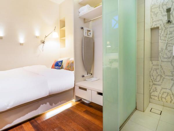 The Daulat by Hotel Calmo : photo 1 de la chambre chambre supérieure