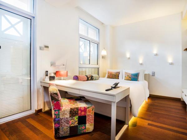 The Daulat by Hotel Calmo : photo 1 de la chambre chambre deluxe avec balcon