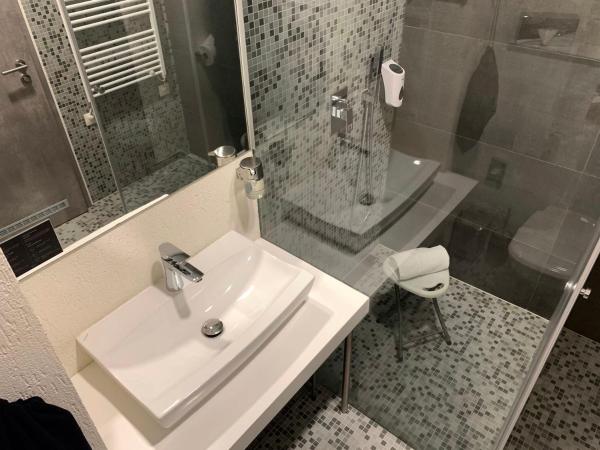 Smart Hotel Budapest & Apartments : photo 9 de la chambre chambre double standard