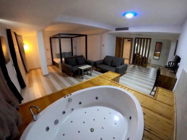 On Hotel : photo 4 de la chambre suite - vue sur mer