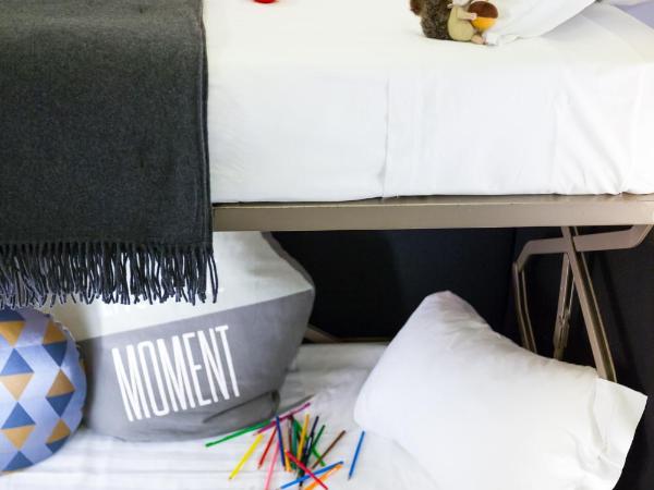 Holiday Inn Milan Garibaldi Station, an IHG Hotel : photo 4 de la chambre chambre lit queen-size premier avec lit superposé