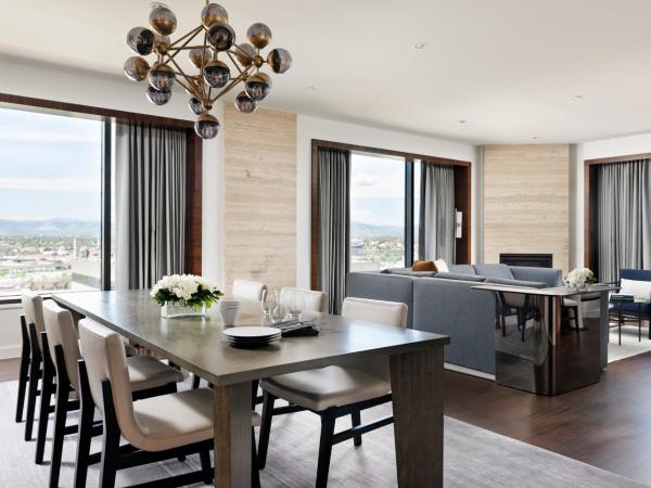 Four Seasons Hotel Denver : photo 2 de la chambre suite lit king-size premier