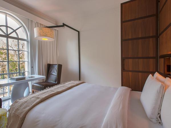 Condesa df, Mexico City, a Member of Design Hotels : photo 2 de la chambre chambre lit queen-size avec balcon