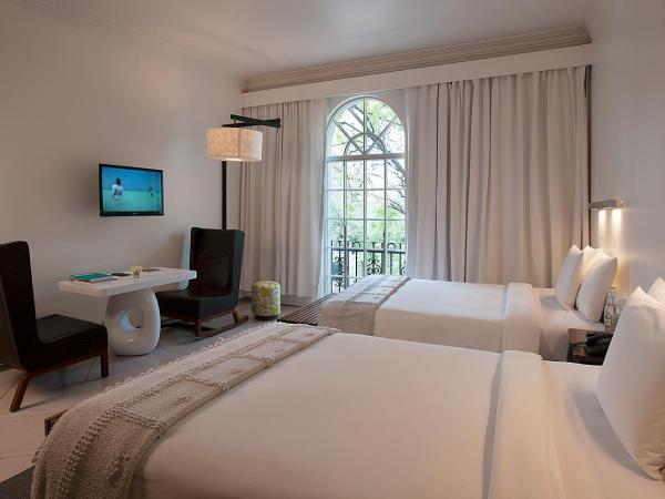 Condesa df, Mexico City, a Member of Design Hotels : photo 3 de la chambre chambre 2 lits queen-size avec balcon