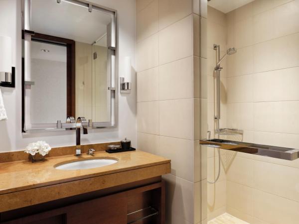 Four Seasons Hotel Denver : photo 4 de la chambre chambre lit king-size supérieure - accessible aux personnes à mobilité réduite