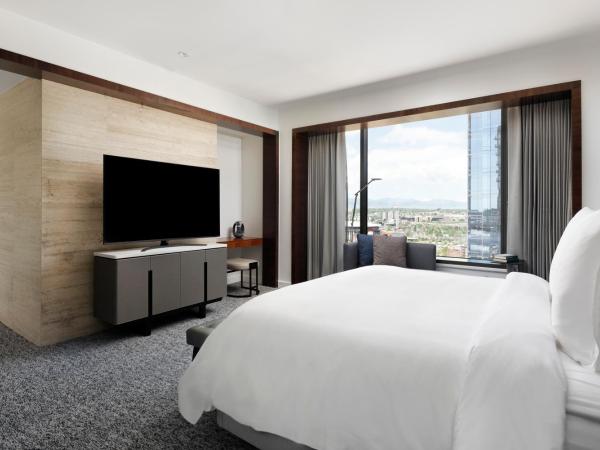 Four Seasons Hotel Denver : photo 3 de la chambre chambre deluxe avec 2 lits doubles montagne - accessible aux personnes à mobilité réduite