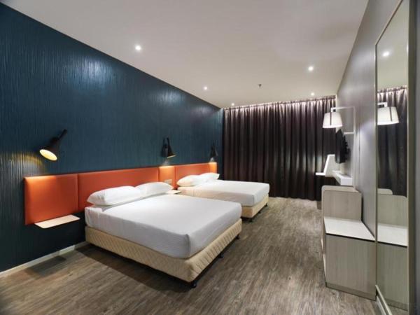 Win Win Boutique Hotel PD : photo 7 de la chambre family room window