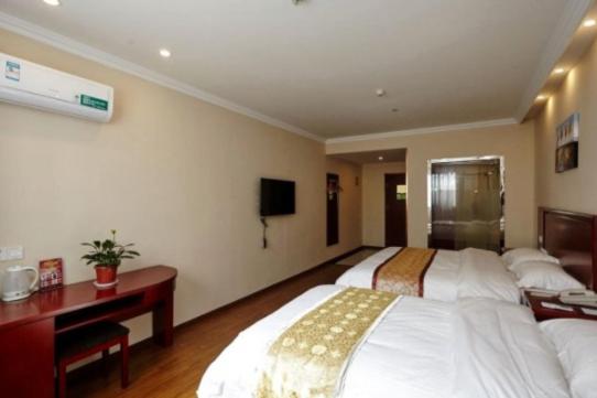 GreenTree Inn JiangSu SuZhou SuZhouLeYuan TianPing College Business Hotel : photo 2 de la chambre citoyens de chine continentale - chambre familiale