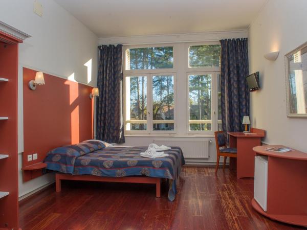 VTF Le Domaine de Françon : photo 6 de la chambre chambre double ou lits jumeaux (2 adultes)