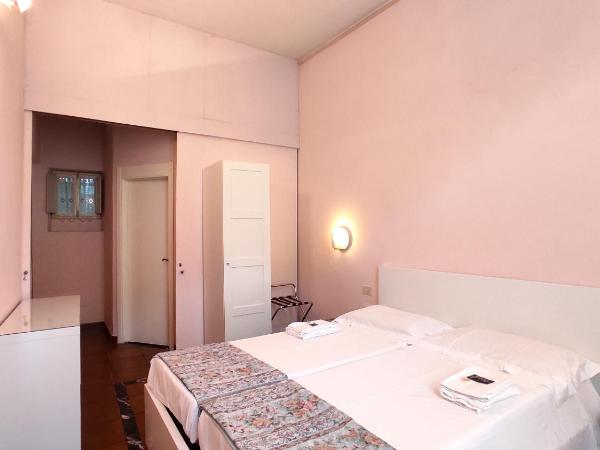 Hotel Rita Major : photo 4 de la chambre chambre triple Économique