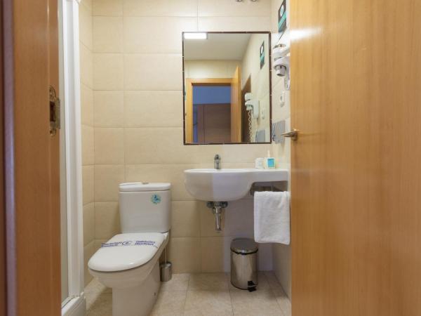 Alda Centro Pamplona : photo 2 de la chambre chambre double ou lits jumeaux Économique