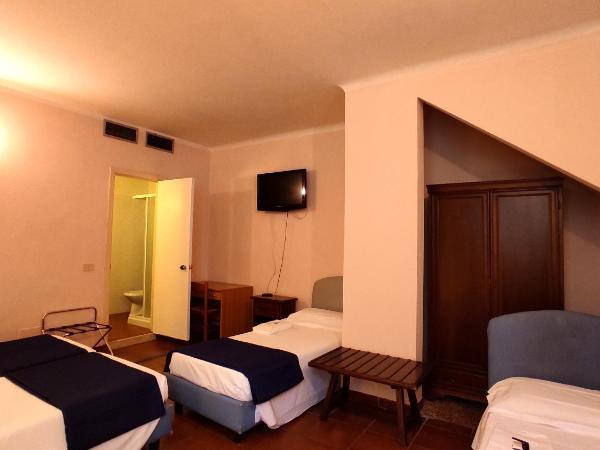 Hotel Rita Major : photo 3 de la chambre chambre quadruple Économique