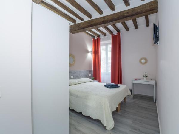 Residenza Borgo Guazzo : photo 8 de la chambre chambre double ou lits jumeaux standard