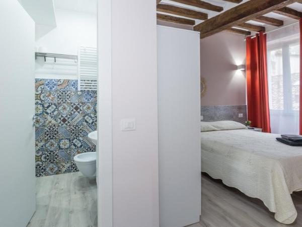 Residenza Borgo Guazzo : photo 2 de la chambre chambre double ou lits jumeaux standard