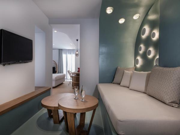 Argo Boutique Hotel : photo 4 de la chambre suite supérieure achilles avec hammam et bain à remous extérieur
