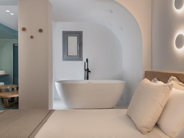 Argo Boutique Hotel : photo 6 de la chambre suite supérieure achilles avec hammam et bain à remous extérieur