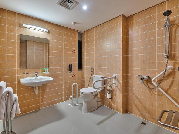 Ramada Hotel, Suites and Apartments by Wyndham Dubai JBR : photo 4 de la chambre appartement 1 chambre lit king-size – adaptée aux personnes malentendantes ou à mobilité réduite – non-fumeurs