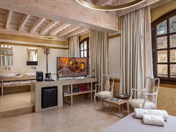 10GR Boutique Hotel & Wine Bar : photo 5 de la chambre suite exécutive rhodes avec bain à remous