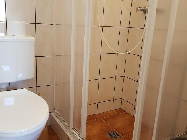 Wynajem pokoi : photo 5 de la chambre chambre triple - vue sur jardin